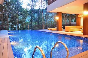 Radiance Hill View 10BR Villa with a Private heated swimming Pool