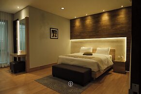 Radiance Hill View 10BR Villa with a Private heated swimming Pool