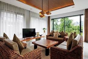 Radiance Hill View 10BR Villa with a Private heated swimming Pool