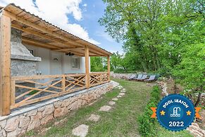 House Mali Dvori