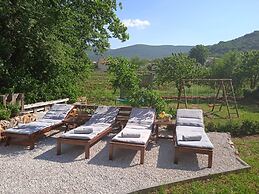 House Mali Dvori