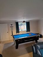 Dog Friendly - 4 Bed House - Sleeps 10 - Pool Table