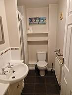 Dog Friendly - 4 Bed House - Sleeps 10 - Pool Table