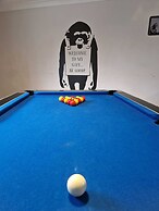Dog Friendly - 4 Bed House - Sleeps 10 - Pool Table