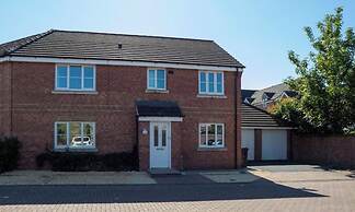 Dog Friendly - 4 Bed House - Sleeps 10 - Pool Table