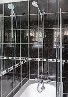 Dog Friendly - 4 Bed House - Sleeps 10 - Pool Table