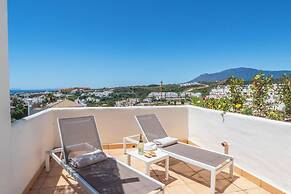 Sunset Golf Penthouse