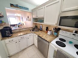 Summerhouse 433 2 Bedroom Condo by RedAwning