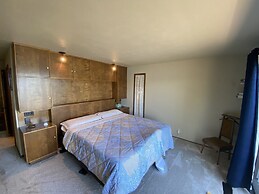 Pacific Nw Mid-century Modern Waterfront Gem Located On Raft Island 3 