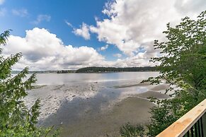 Pacific Nw Mid-century Modern Waterfront Gem Located On Raft Island 3 