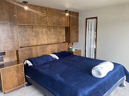 Pacific Nw Mid-century Modern Waterfront Gem Located On Raft Island 3 