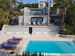 Athenian Black Villa