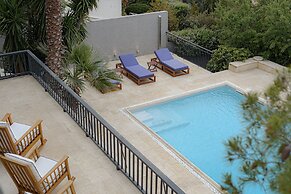 Athenian Black Villa