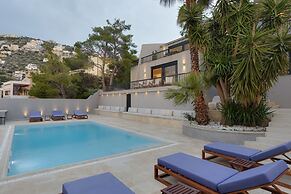 Athenian Black Villa