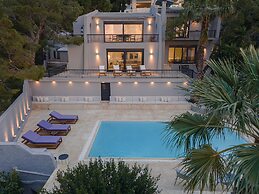 Athenian Black Villa