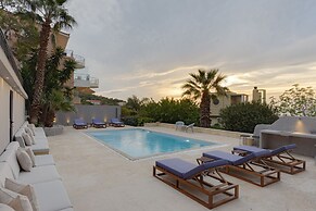 Athenian Black Villa