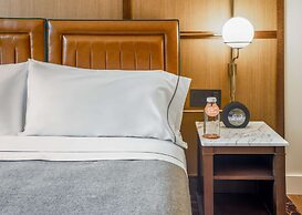 Canopy by Hilton Chicago Central Loop