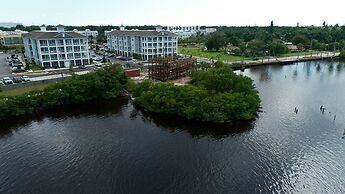 Manatee Palms