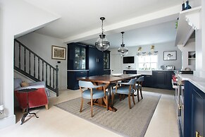 First Street III by Onefinestay