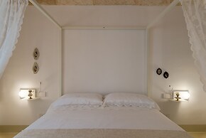Cementine Traditional Suites