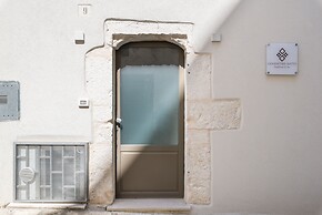 Cementine Traditional Suites