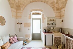 Cementine Traditional Suites