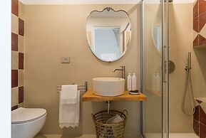 Cementine Traditional Suites