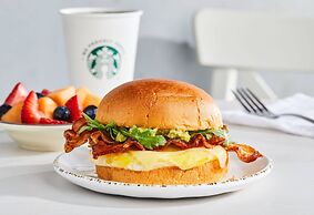 Courtyard by Marriott Fresno Clovis