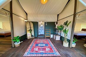 Alinson Sunset Hill By Zuzu