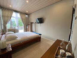 Alinson Sunset Hill By Zuzu