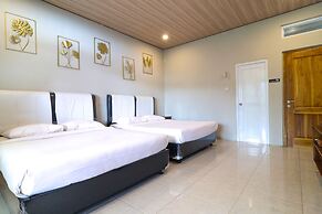 Alinson Sunset Hill By Zuzu