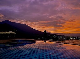 Alinson Sunset Hill By Zuzu