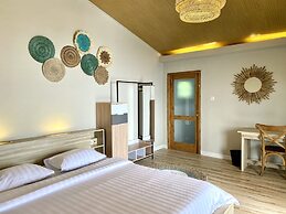 Alinson Sunset Hill By Zuzu