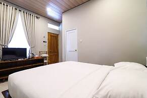 Alinson Sunset Hill By Zuzu