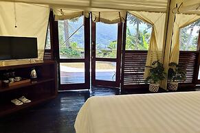 Alinson Sunset Hill By Zuzu