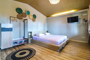 Alinson Sunset Hill By Zuzu