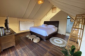 Alinson Sunset Hill By Zuzu