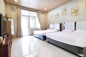 Alinson Sunset Hill By Zuzu