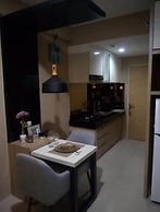 New Apartement Bale Hinggil by Prafi