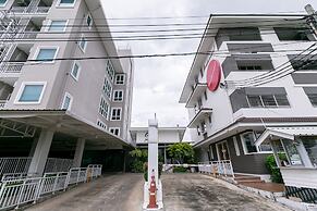 Ruan Plaisoi Apartment