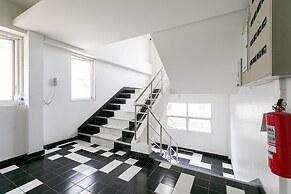 Ruan Plaisoi Apartment