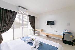 Ruan Plaisoi Apartment