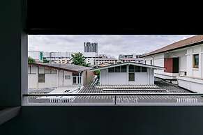 Ruan Plaisoi Apartment