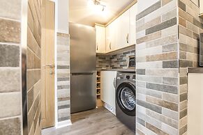 Mayfield House - 4 Bedroom House - Tenby