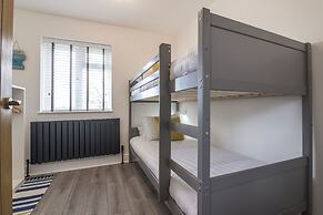 Mayfield House - 4 Bedroom House - Tenby