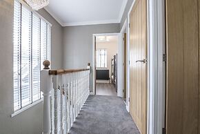 Mayfield House - 4 Bedroom House - Tenby