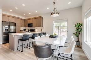 Family Reunion Fun #13 and #15 by RedAwning