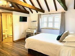 Boutique 3-bed Cottage in Hellingly