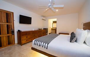 Casa del Jaguar Beach Hotel