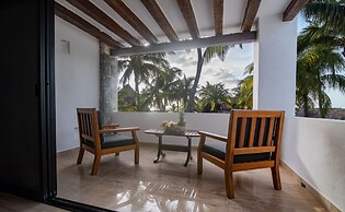 Casa del Jaguar Beach Hotel